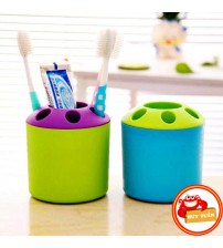 Cốc đựng đồ dùng nhiều màu sắc